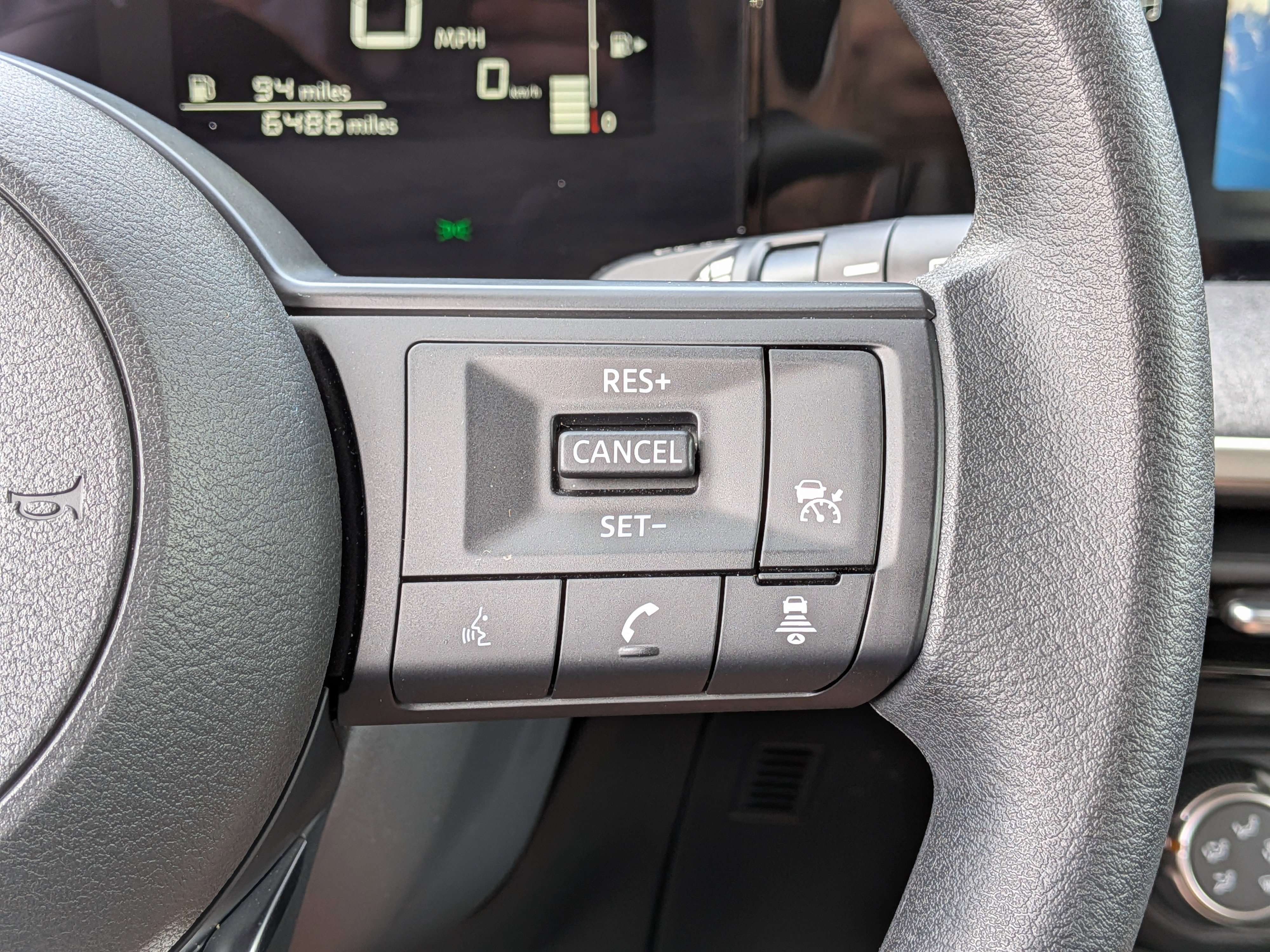 Used 2025 Nissan Kicks SV image 23