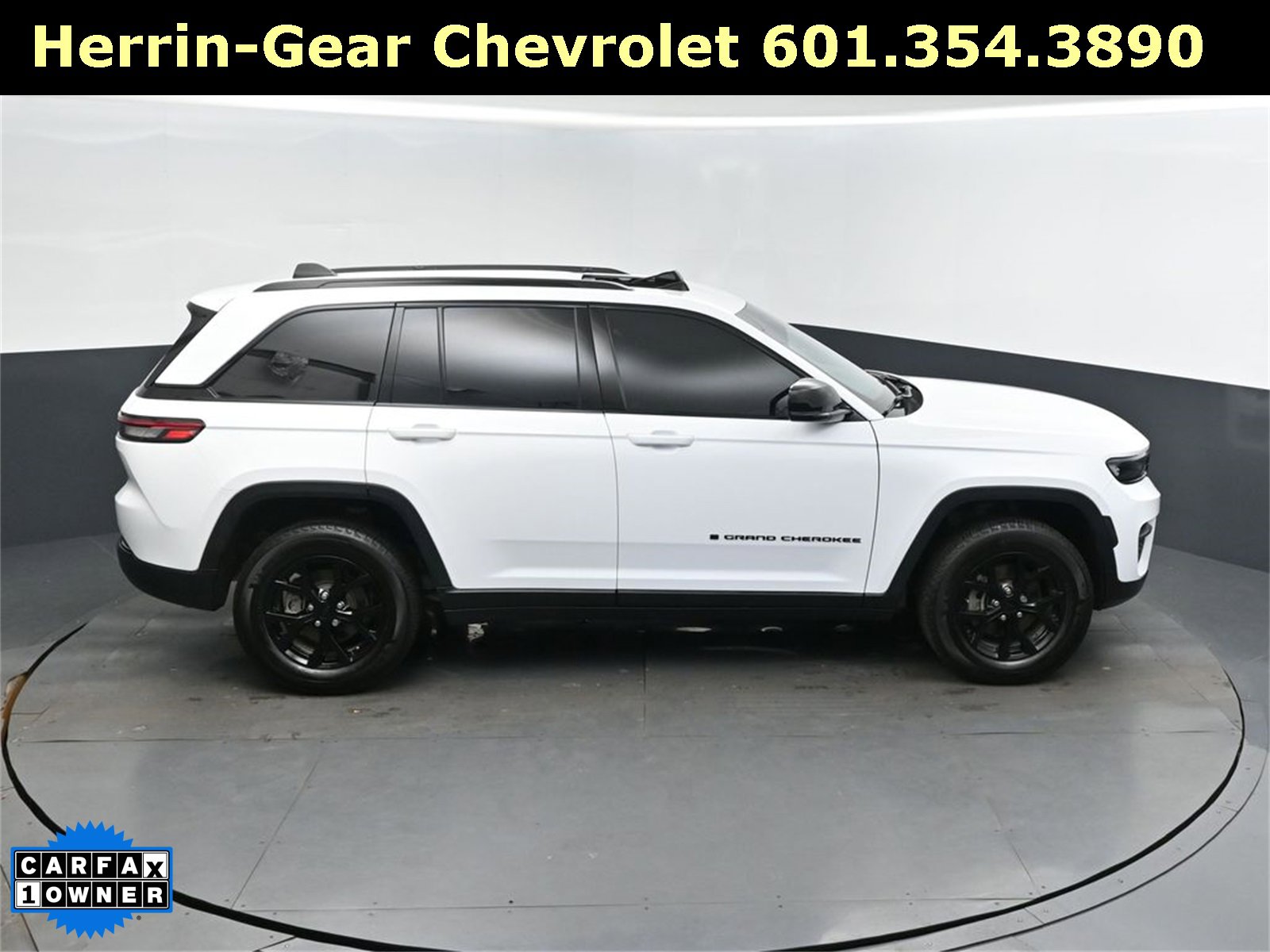 Used 2025 Jeep Grand Cherokee Altitude image 35