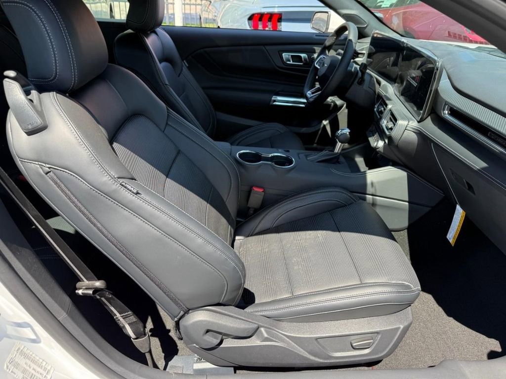New 2025 Ford Mustang Premium image 6