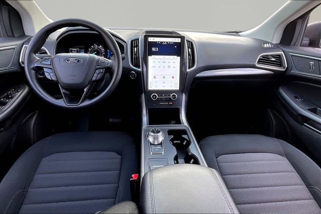 Used 2022 Ford Edge SE image 7