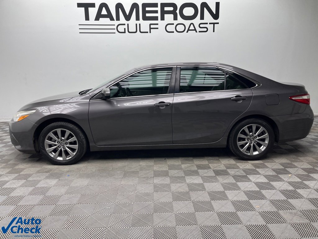 Used 2017 Toyota Camry XLE image 6