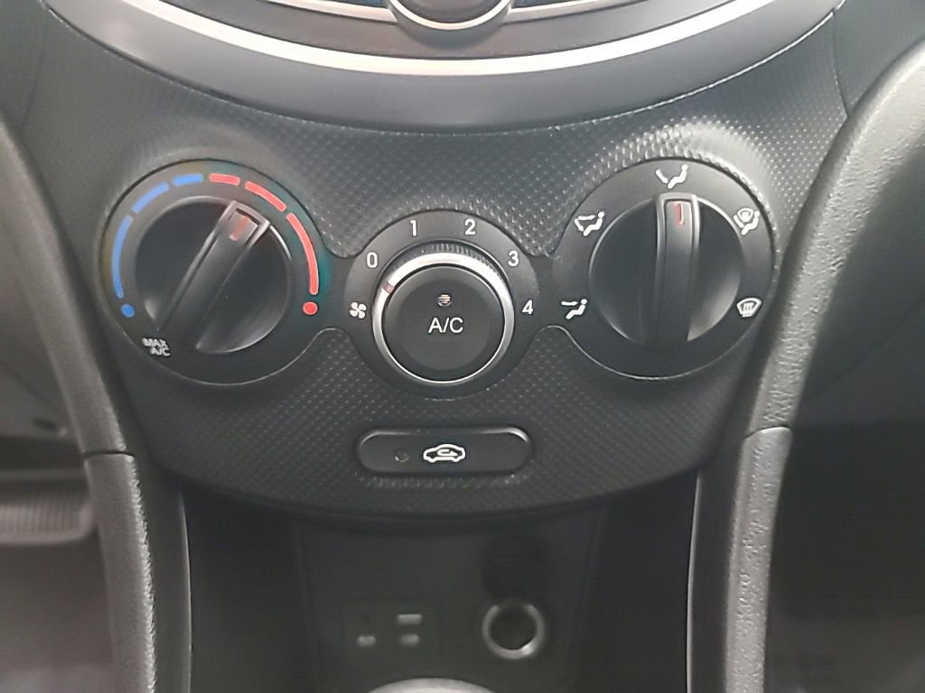 Used 2017 Hyundai Accent SE image 29