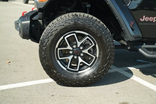 Used 2025 Jeep Gladiator Rubicon AWD/4WD image 11