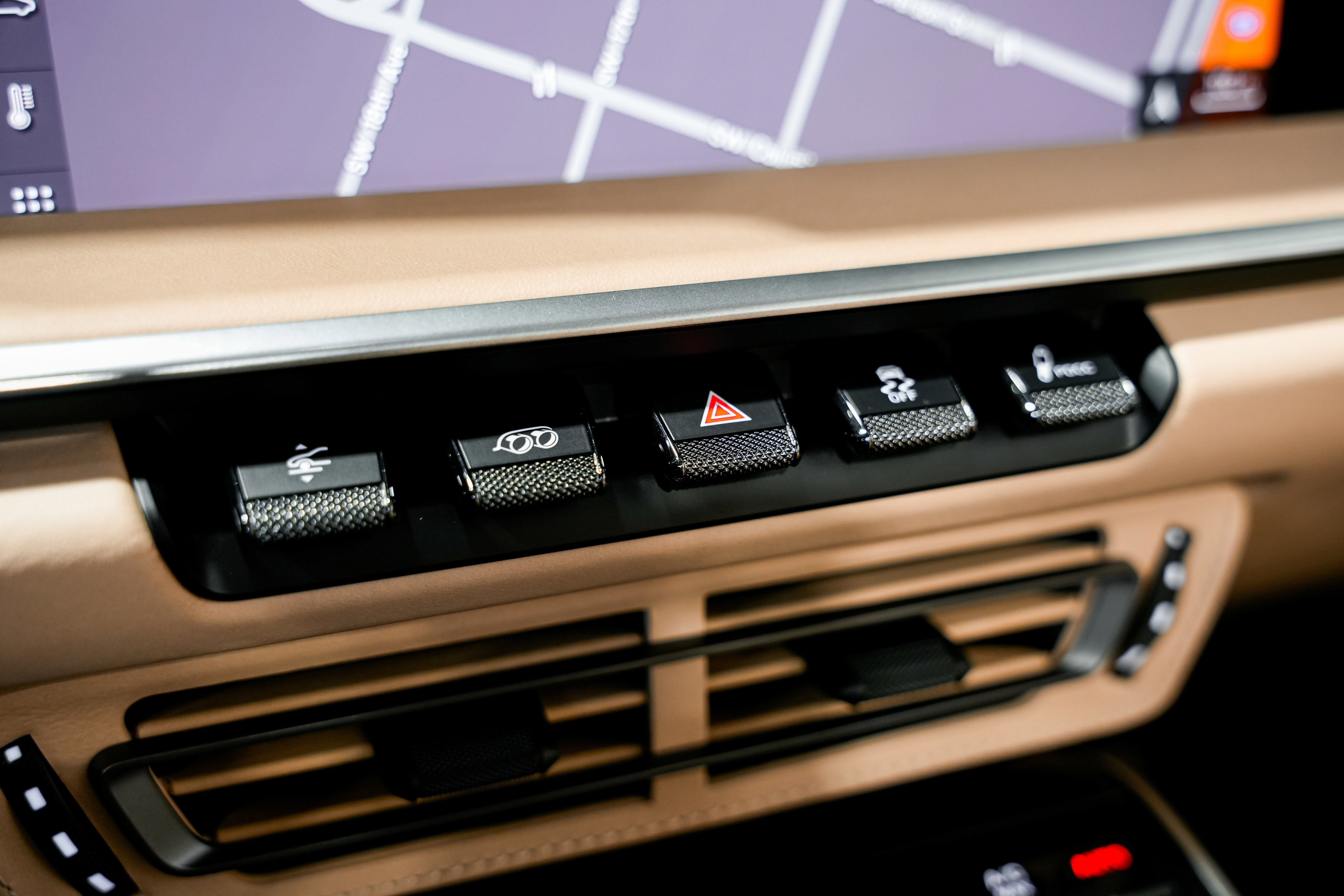 Used 2021 Porsche 911 Targa 4S Heritage Design image 16