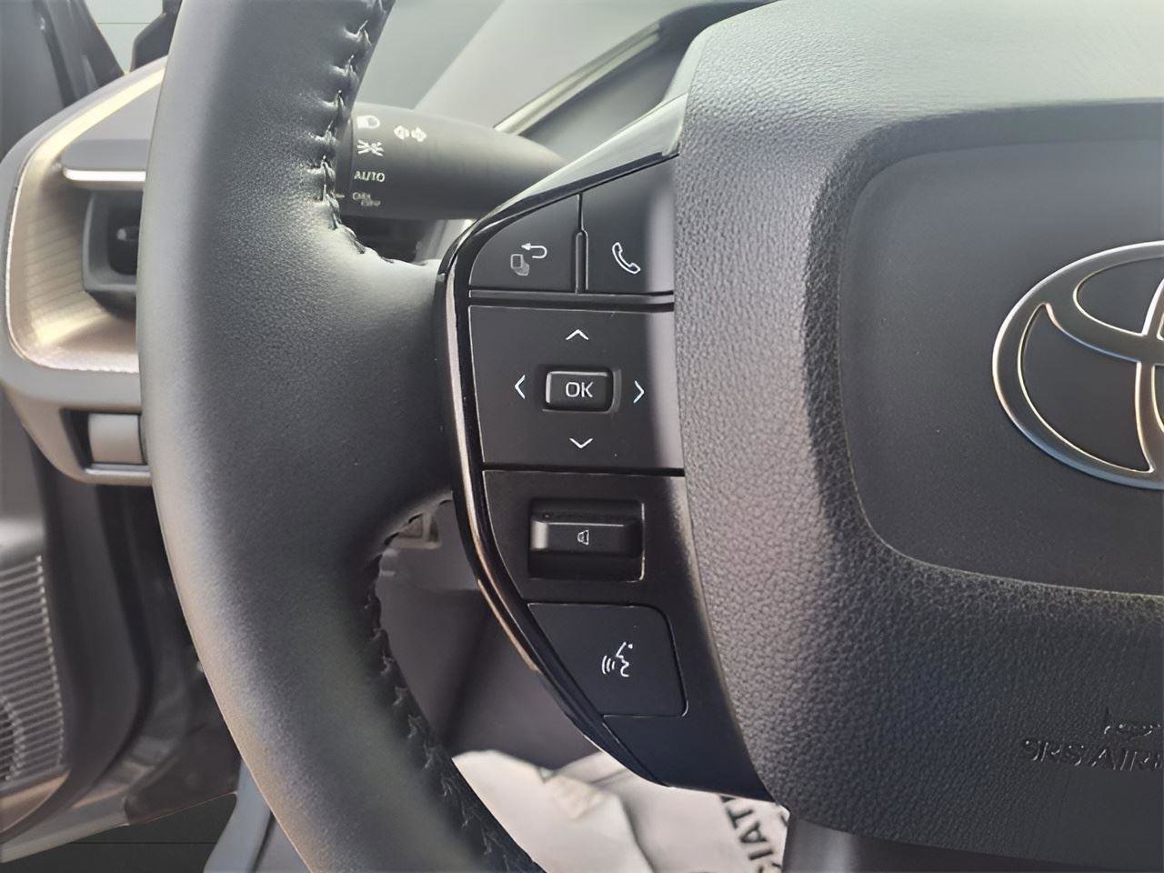 Used 2024 Toyota Prius XLE image 24