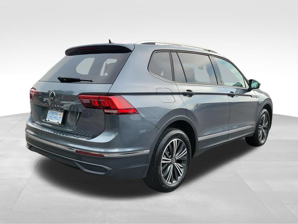 Used 2024 Volkswagen Tiguan Wolfsburg Edition FWD image 4