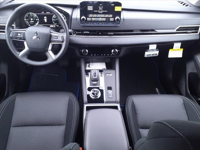 New 2025 Mitsubishi Outlander ES image 28