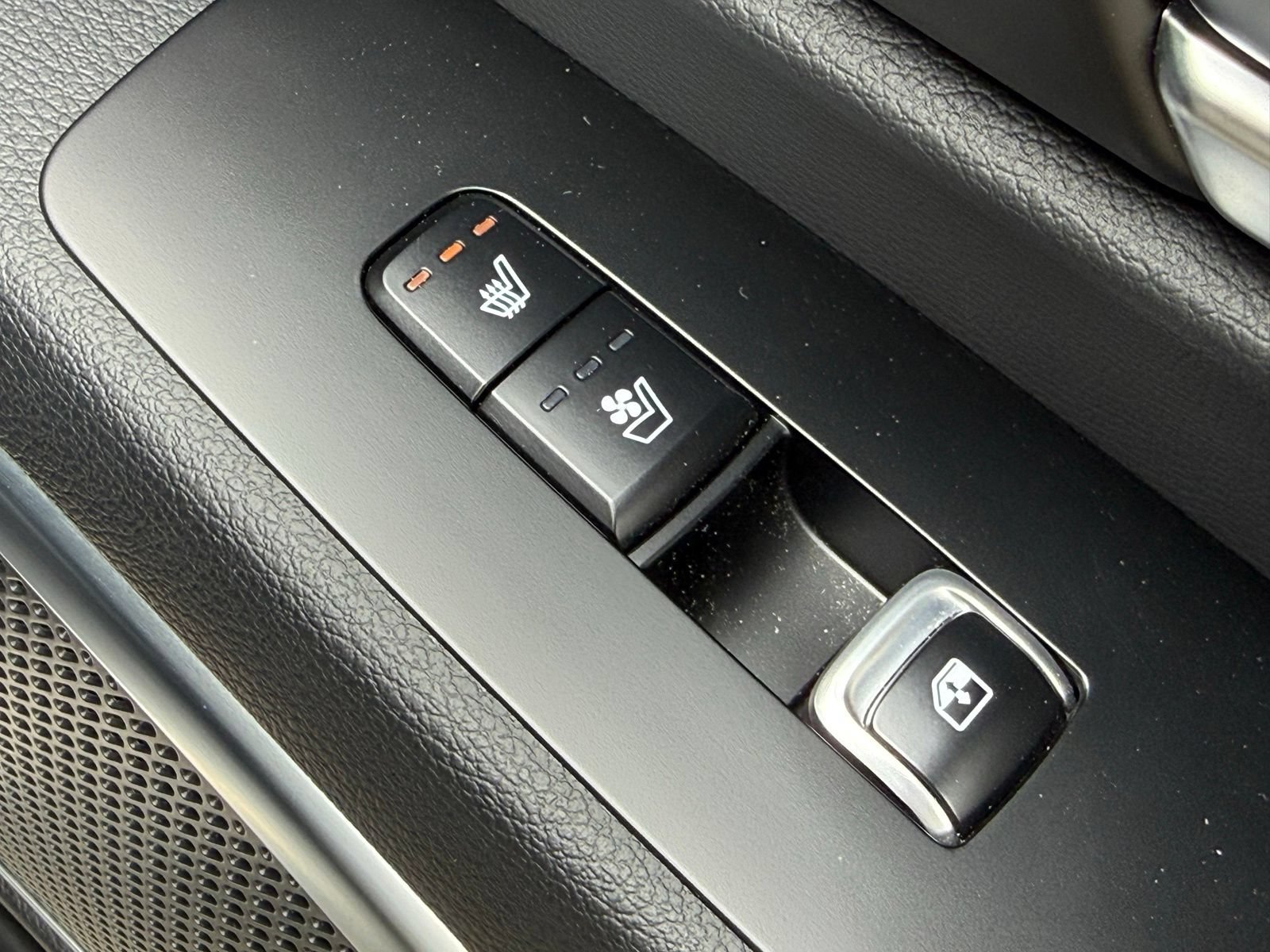 Used 2024 Kia Telluride SX Prestige AWD/4WD image 30