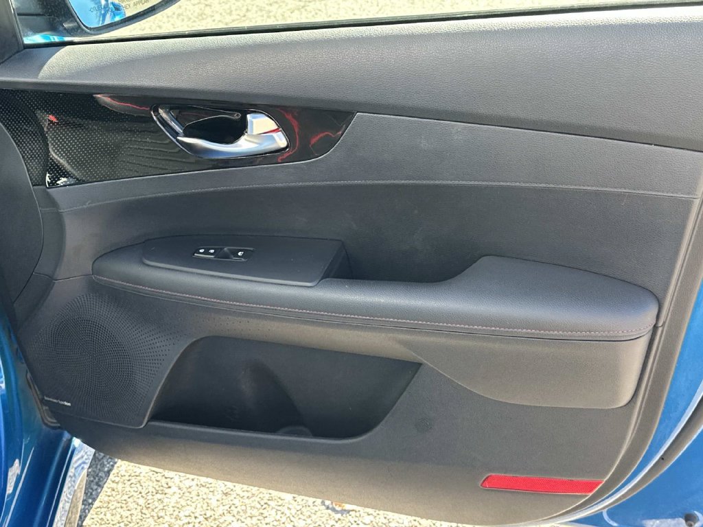 Used 2023 Kia Forte GT w/ GT2 Package FWD image 12