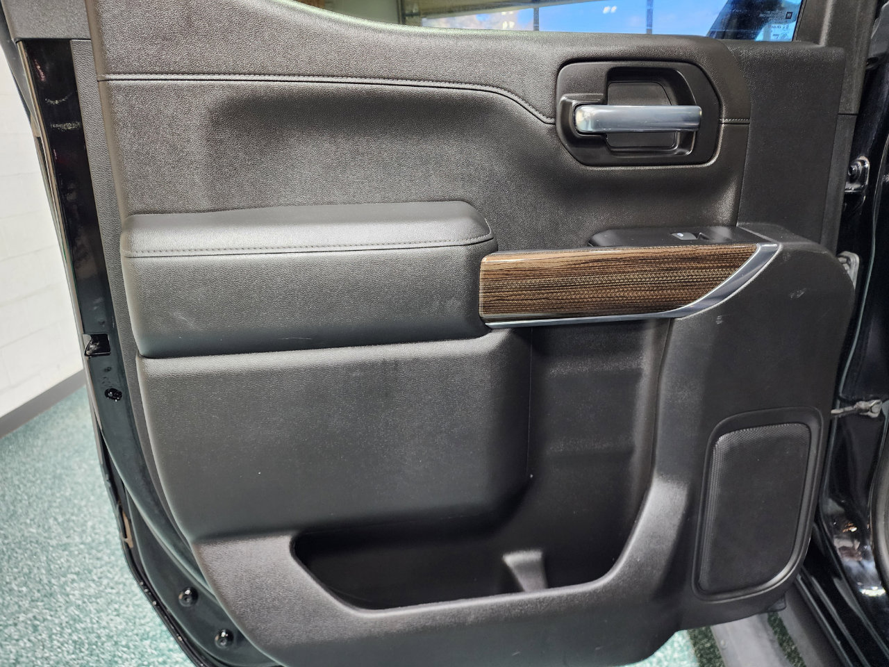 Used 2020 Chevrolet Silverado 1500 LT Trail Boss image 21