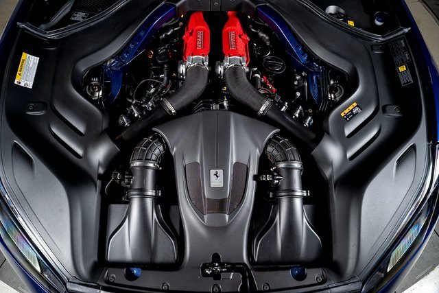 Used 2019 Ferrari Portofino image 14