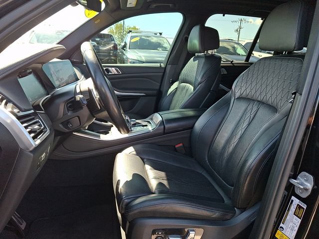 Used 2020 BMW X5 M50i w/ Executive Package AWD/4WD image 13