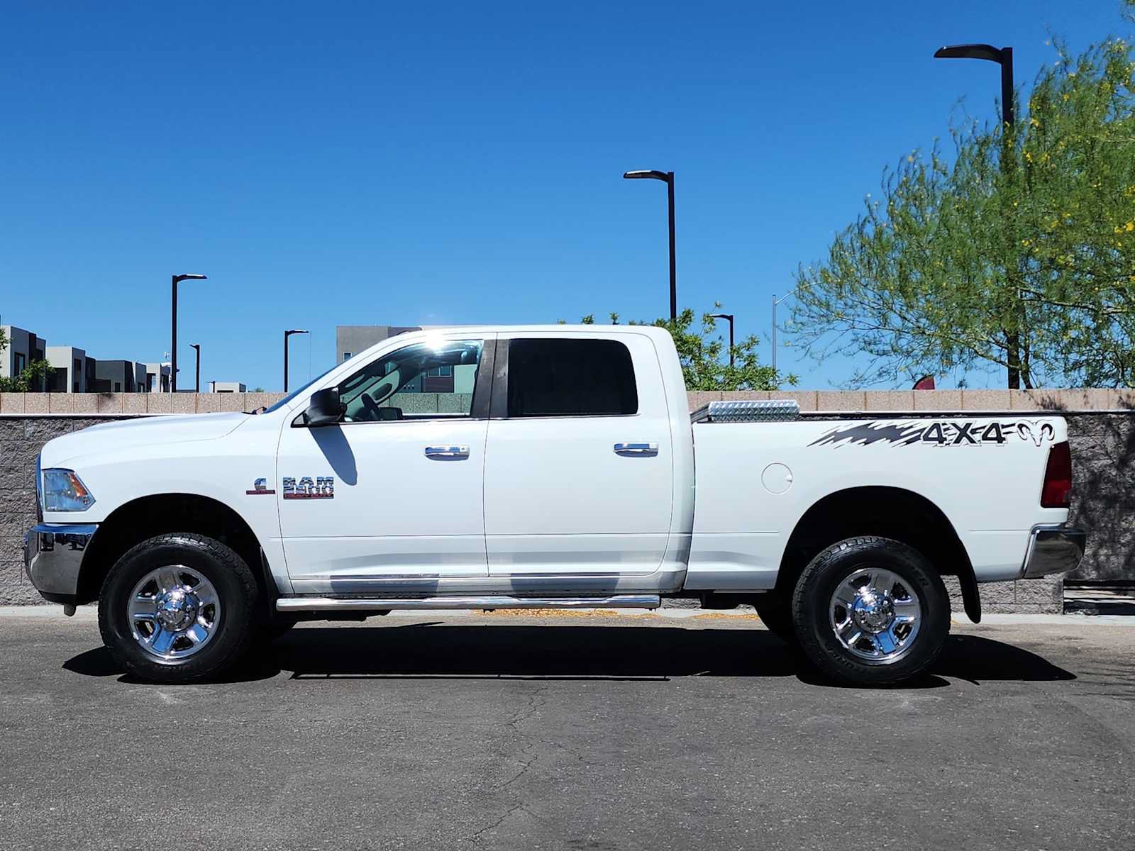 Used 2016 RAM 2500 SLT AWD/4WD image 5