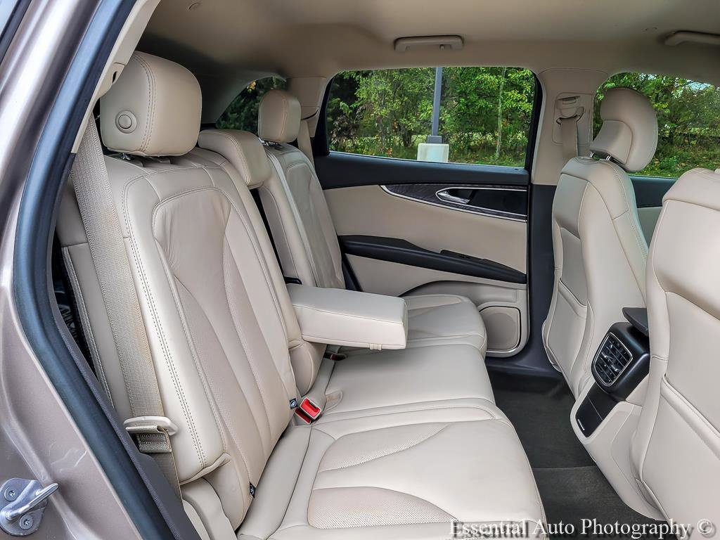 Used 2019 Lincoln Nautilus Select w/ Cargo Utility Package FWD image 30