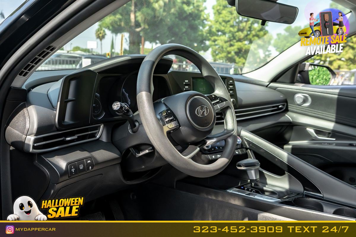 Used 2023 Hyundai Elantra Blue FWD image 10