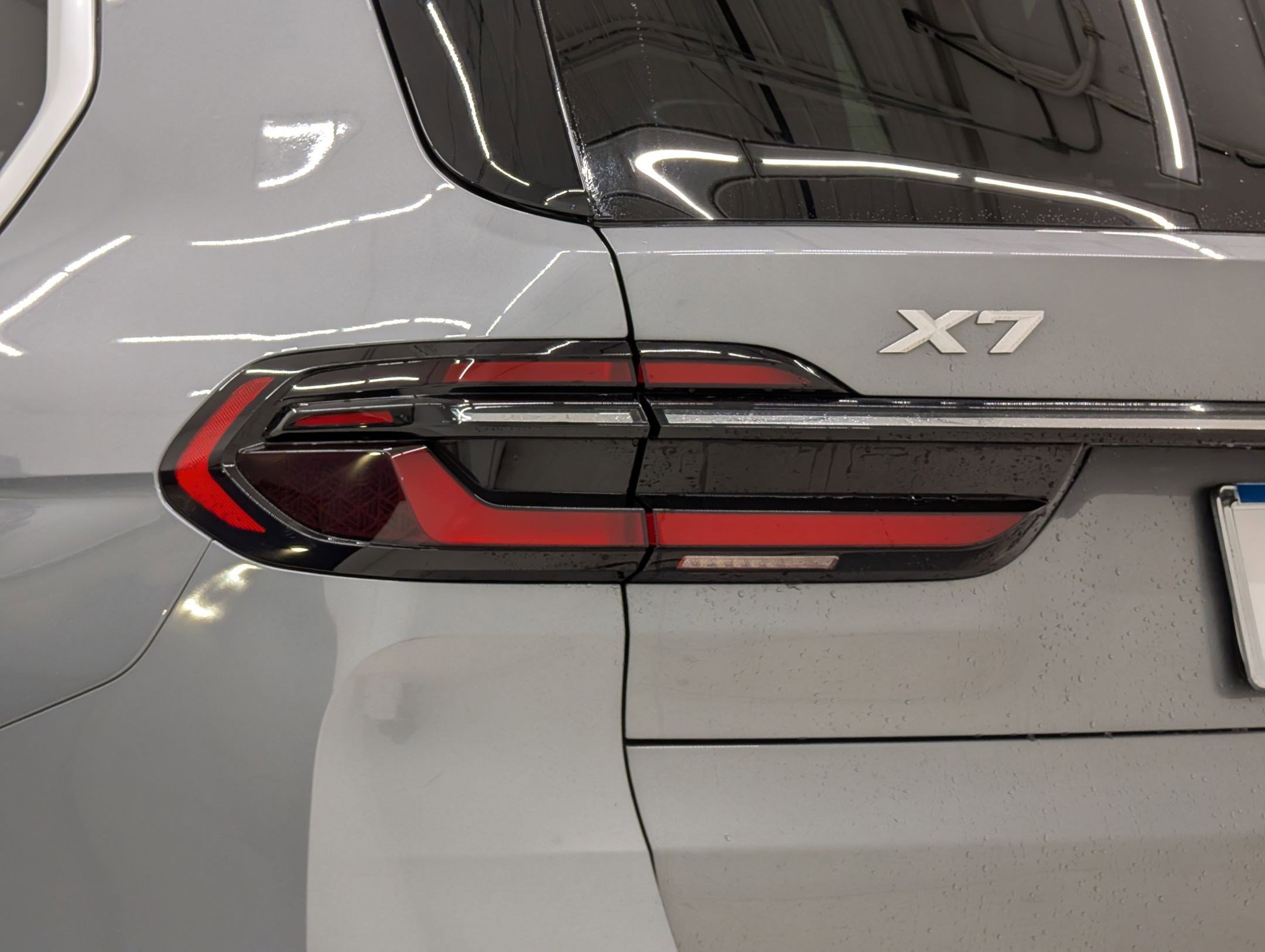 Used 2025 BMW X7 xDrive40i w/ Premium Package image 13