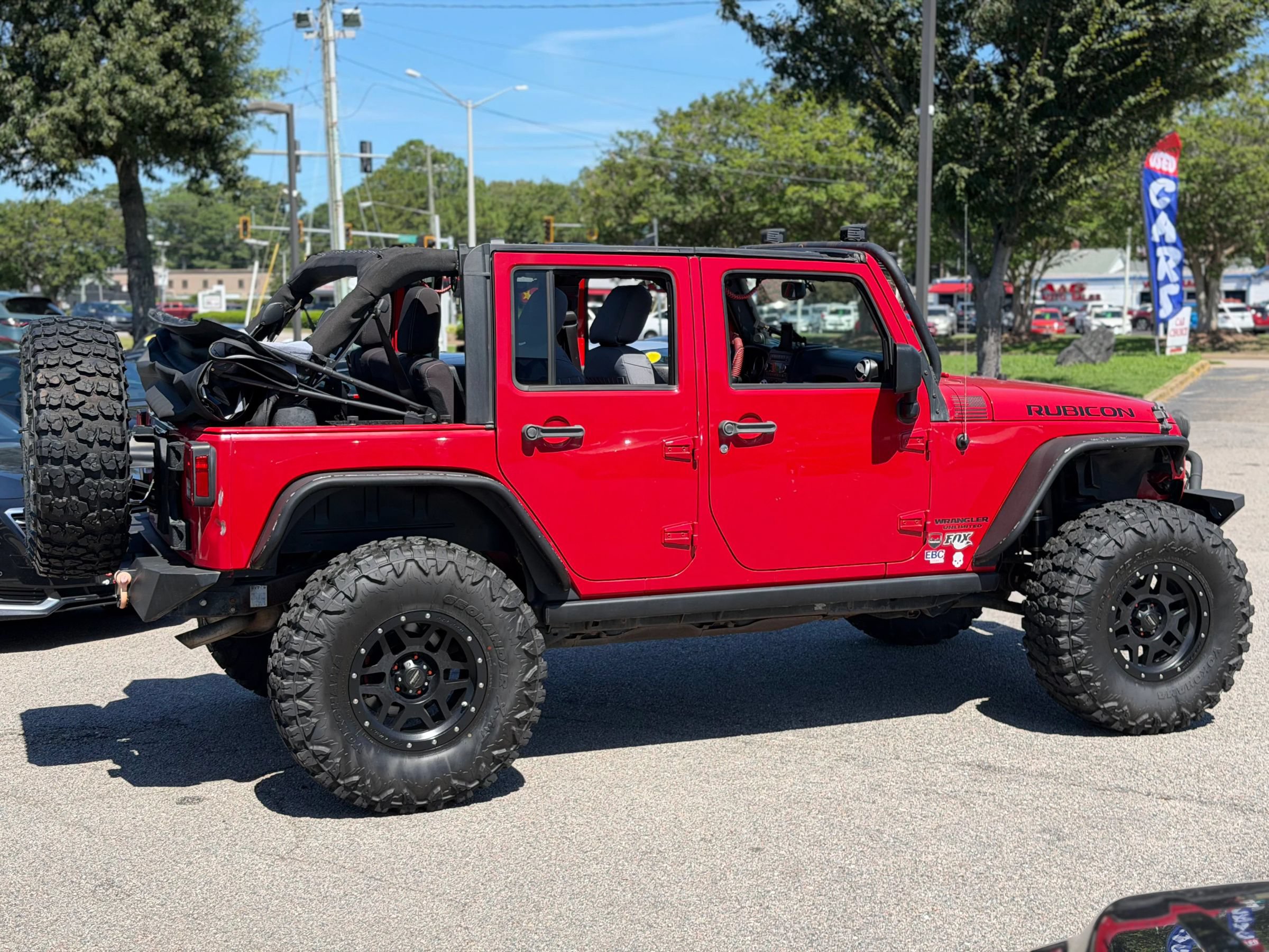 Used 2014 Jeep Wrangler Unlimited Rubicon w/ Connectivity Group AWD/4WD image 6