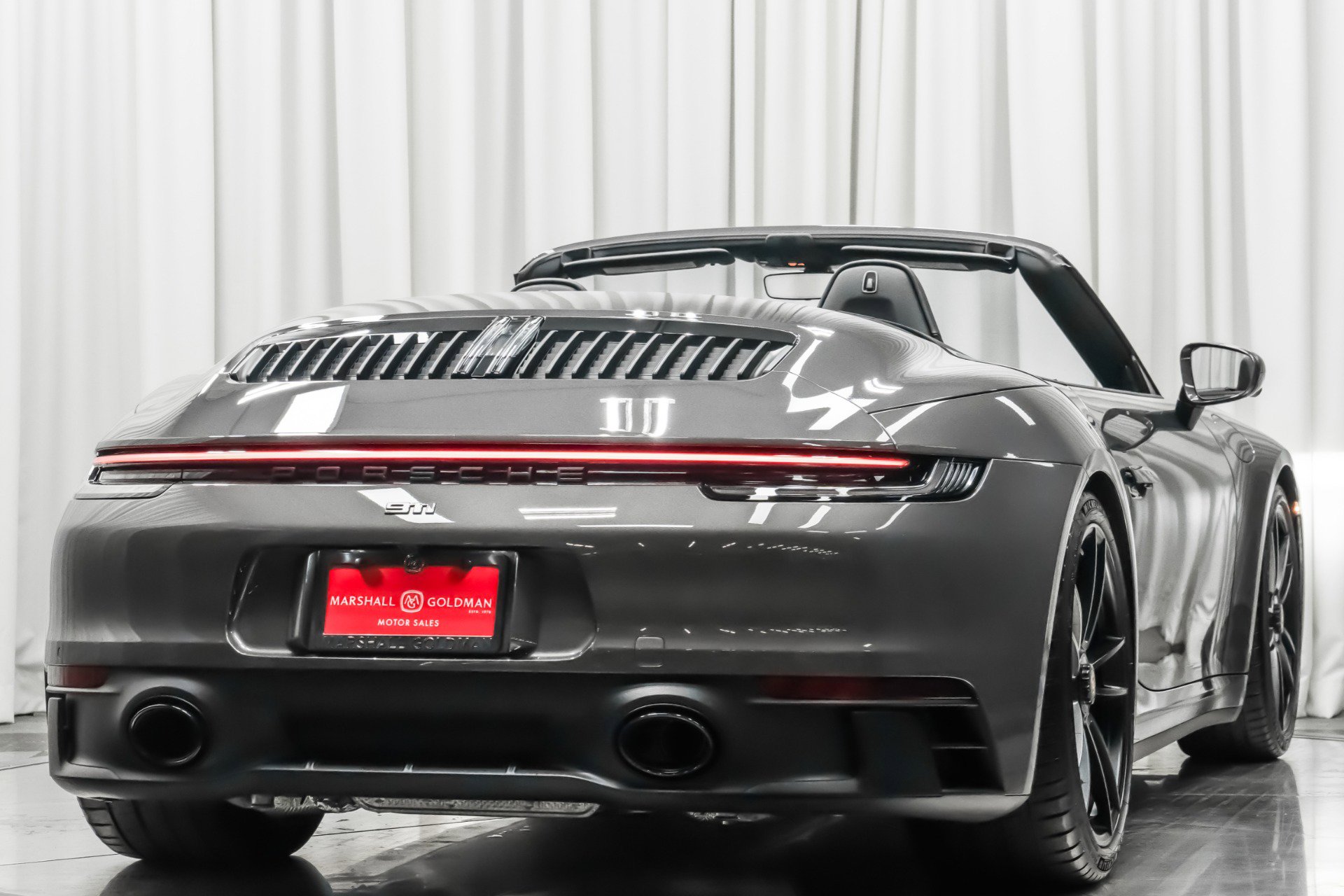 Used 2023 Porsche 911 Cabriolet image 9