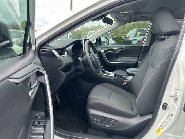 Used 2024 Toyota RAV4 XLE w/ Convenience Package image 15