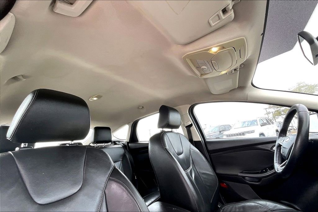 Used 2016 Ford Focus SE w/ Equipment Group 201A image 27