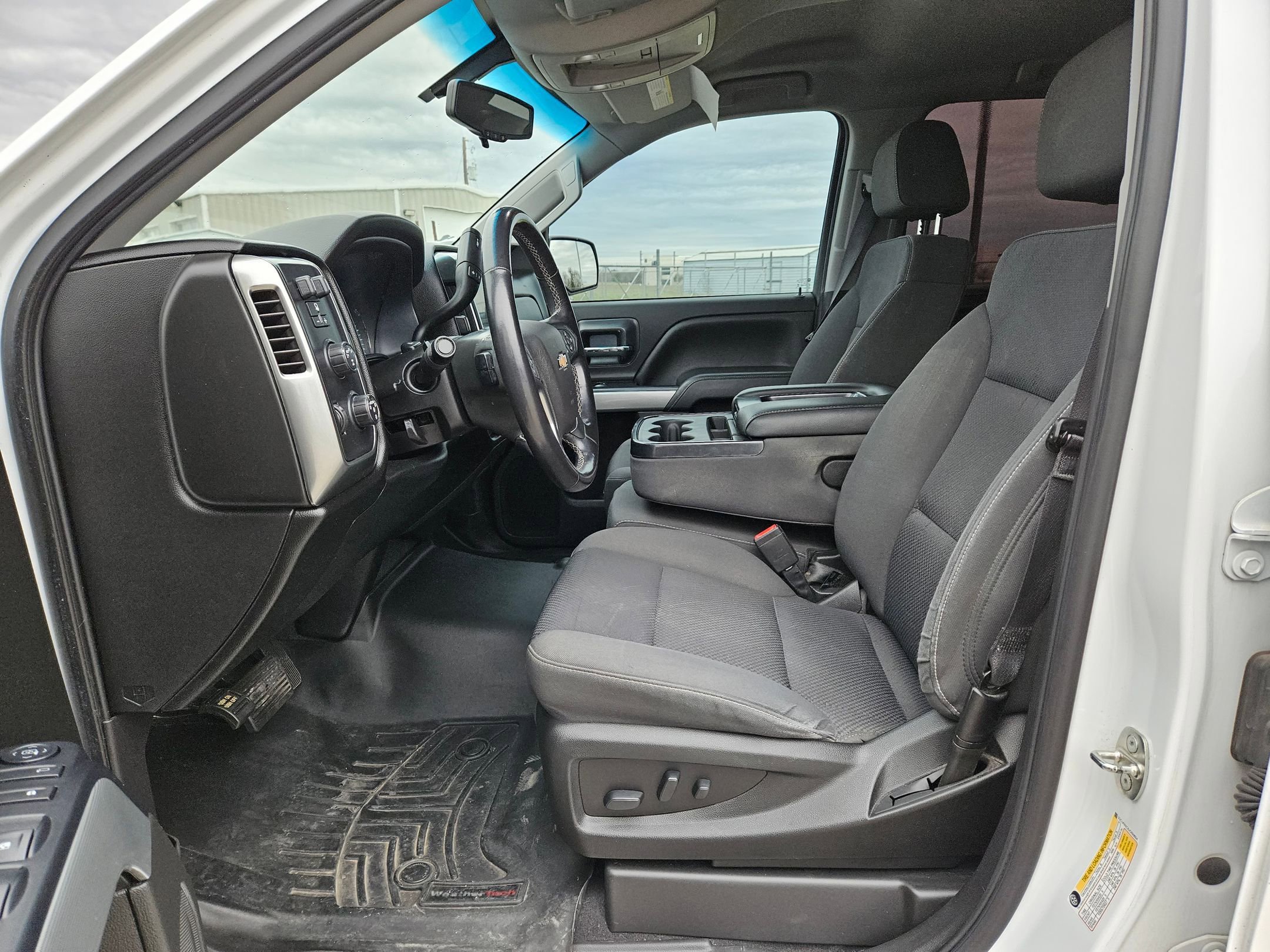 Used 2018 Chevrolet Silverado 1500 LT w/ Texas Edition image 9