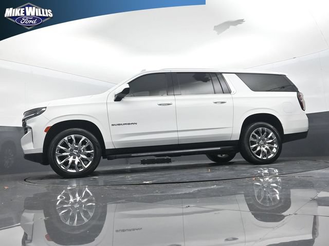 Used 2022 Chevrolet Suburban LT RWD image 20