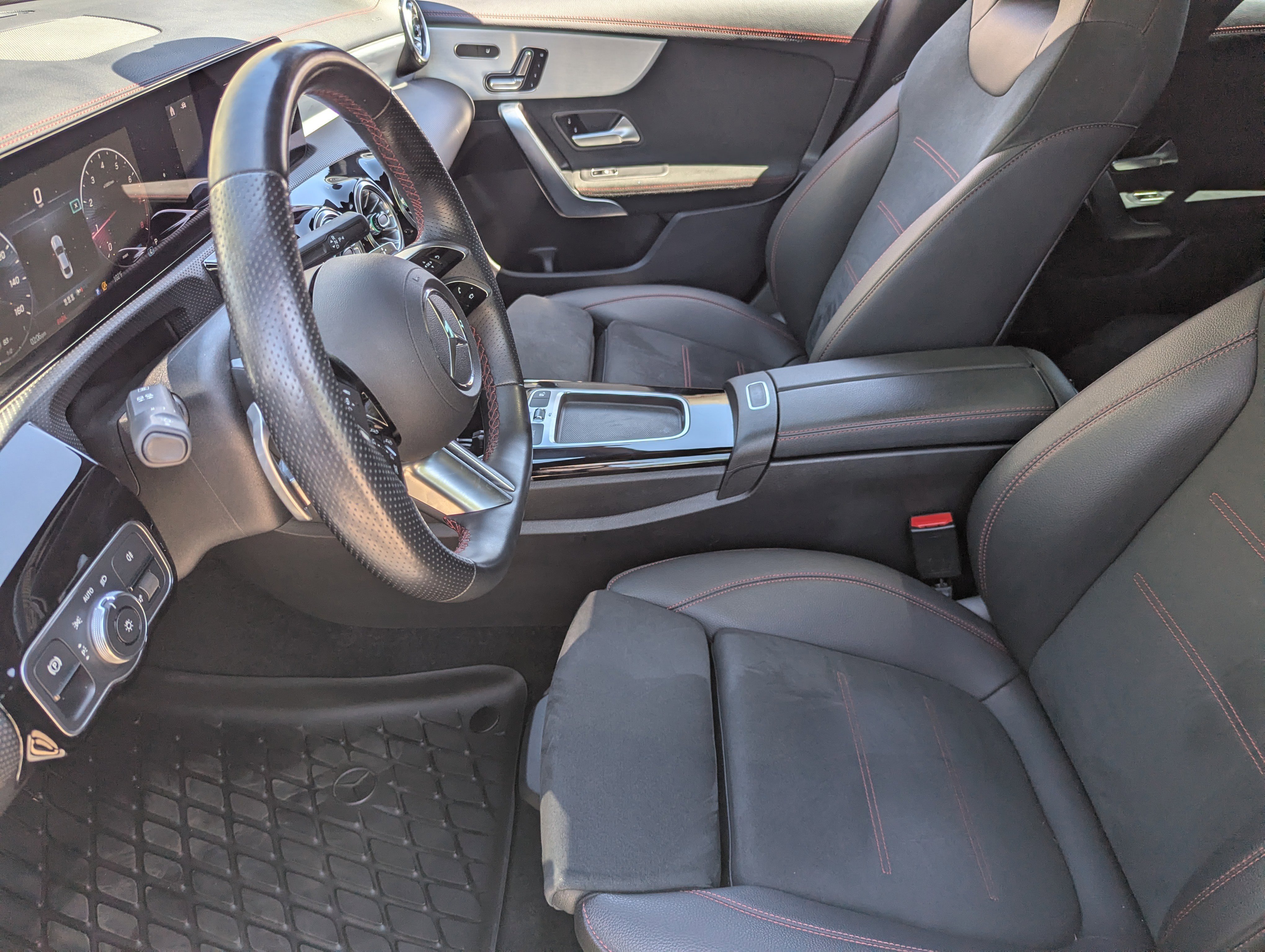 Used 2024 Mercedes-Benz CLA 250 4MATIC image 17