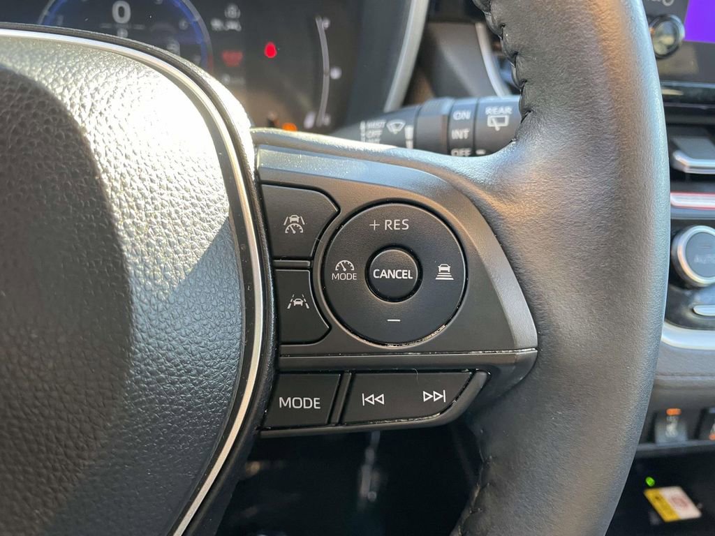 Used 2023 Toyota Corolla Cross XLE w/ Convenience Package image 35