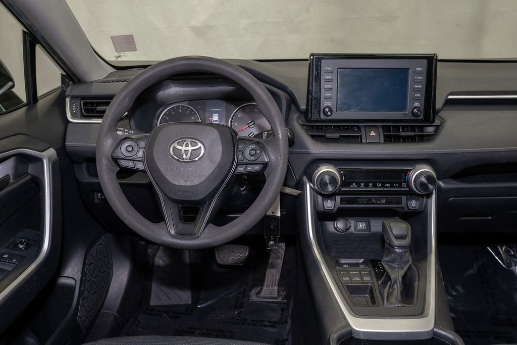 Used 2019 Toyota RAV4 LE image 6