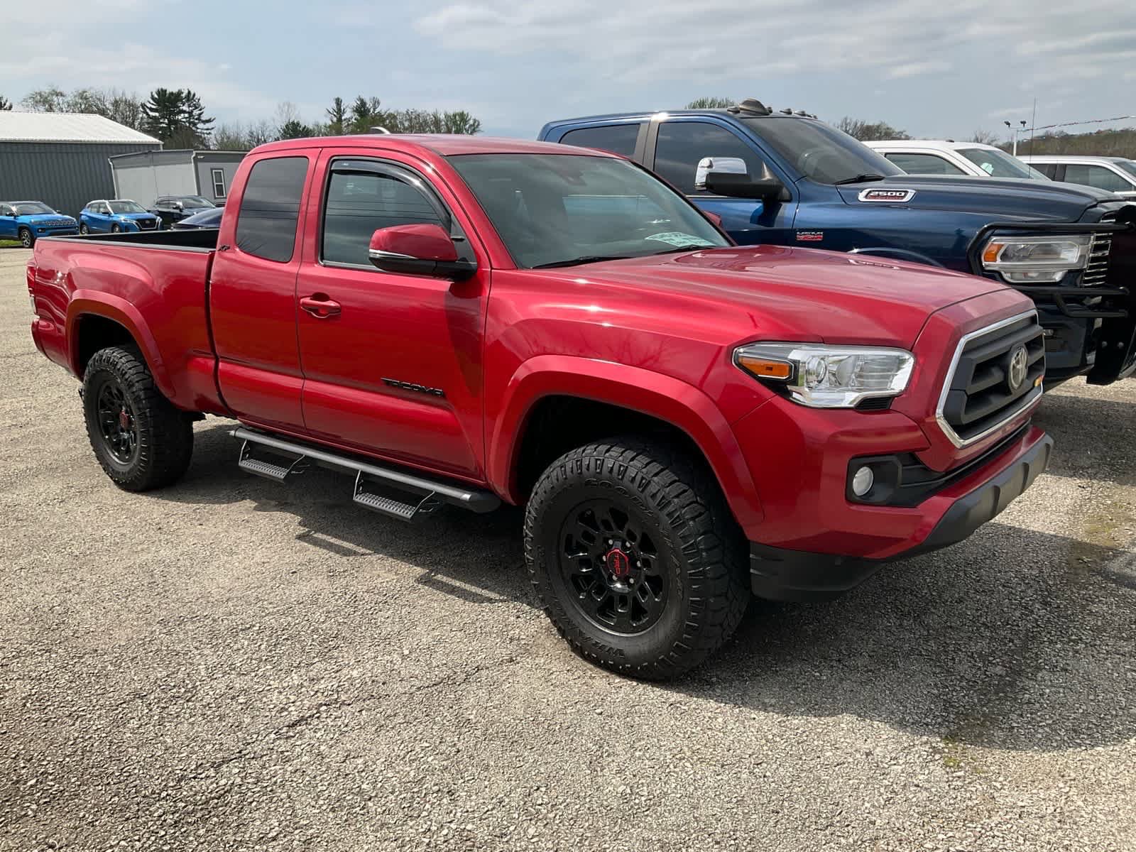 Used 2023 Toyota Tacoma SR5 w/ Technology Package AWD/4WD image 4