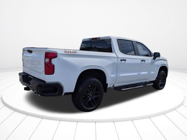 Used 2025 Chevrolet Silverado 1500 LT Trail Boss w/ Convenience Package II AWD/4WD image 3