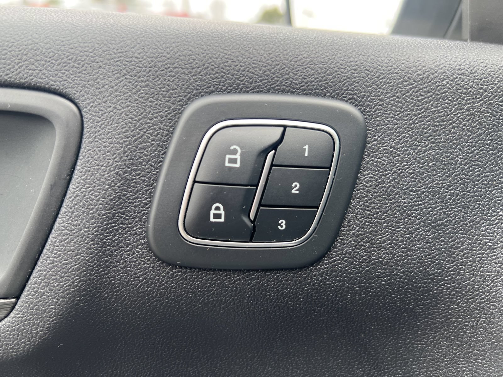Used 2023 Ford Escape Platinum AWD/4WD image 12