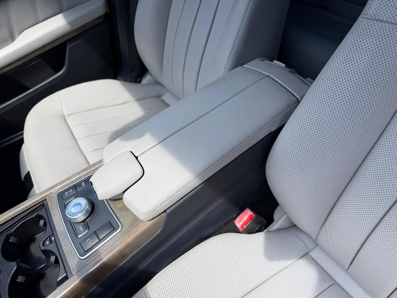 Used 2010 Mercedes-Benz E 550 Sedan image 35