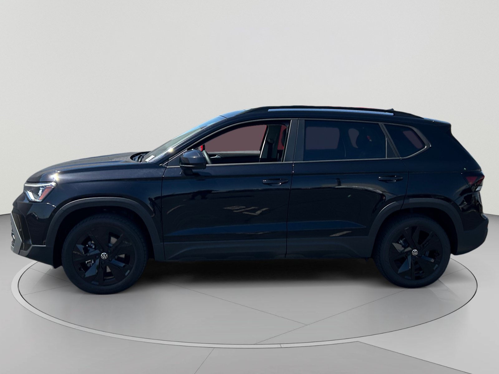 New 2026 Volkswagen Taos SE FWD image 2
