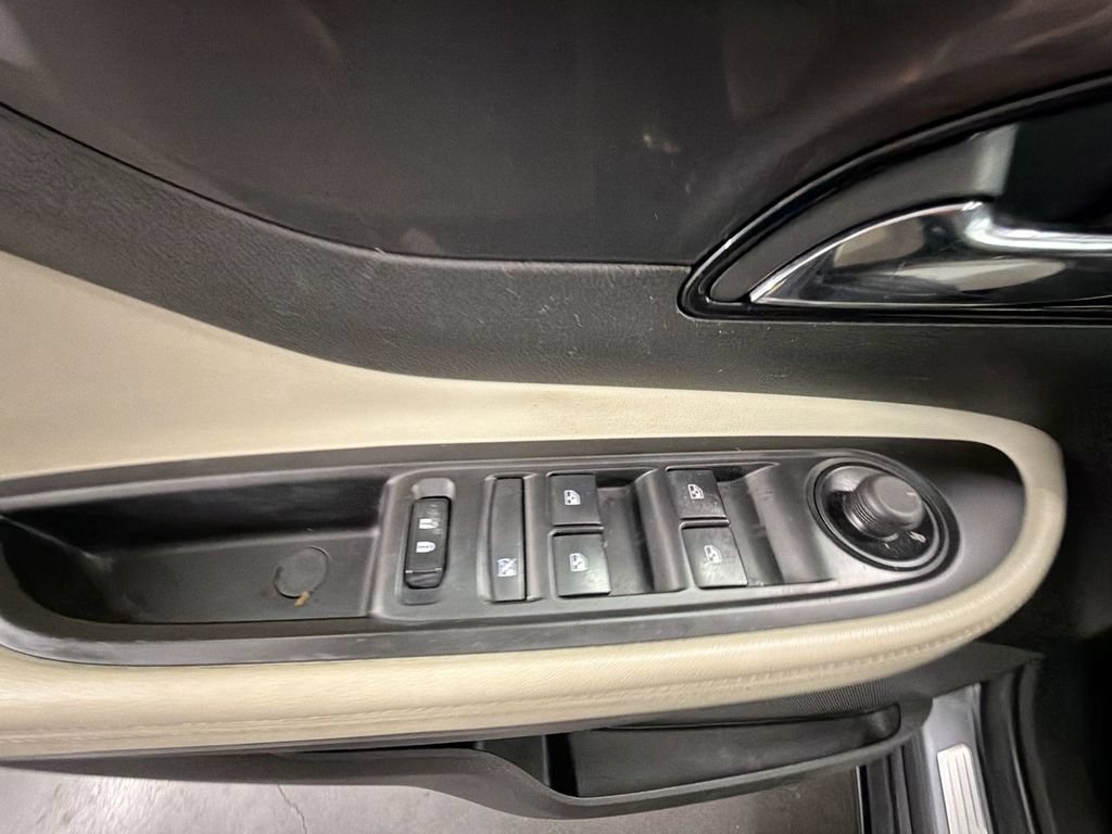 Used 2019 Buick Encore Preferred FWD image 22