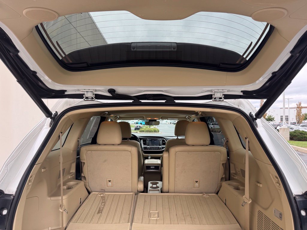 Used 2018 Toyota Highlander Limited AWD/4WD image 26
