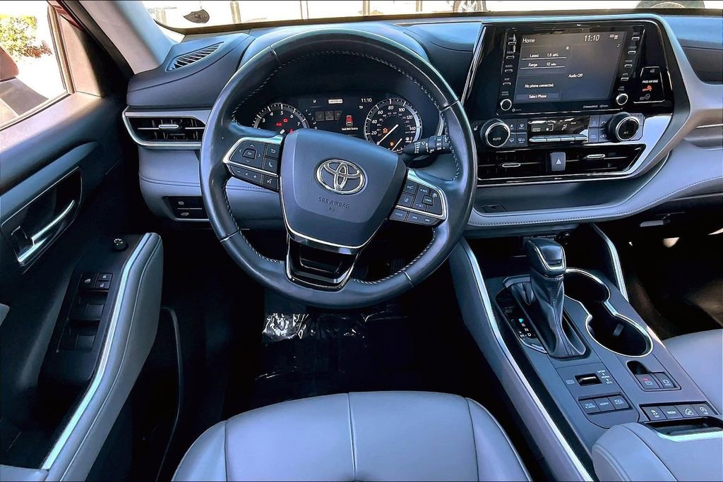 Used 2021 Toyota Highlander XLE image 8