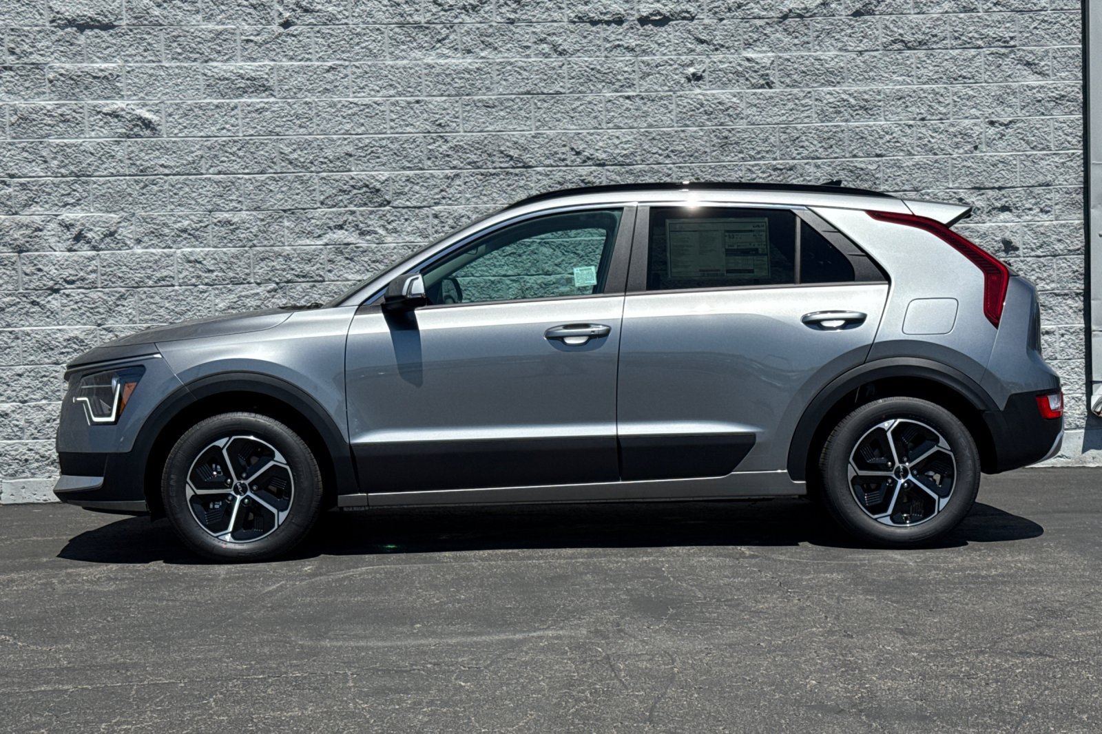 New 2026 Kia Niro EX FWD image 7