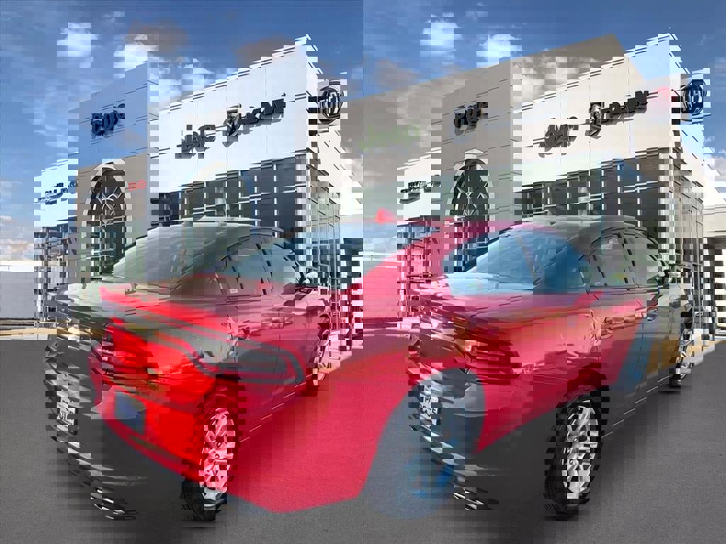 Used 2023 Dodge Charger SXT image 2