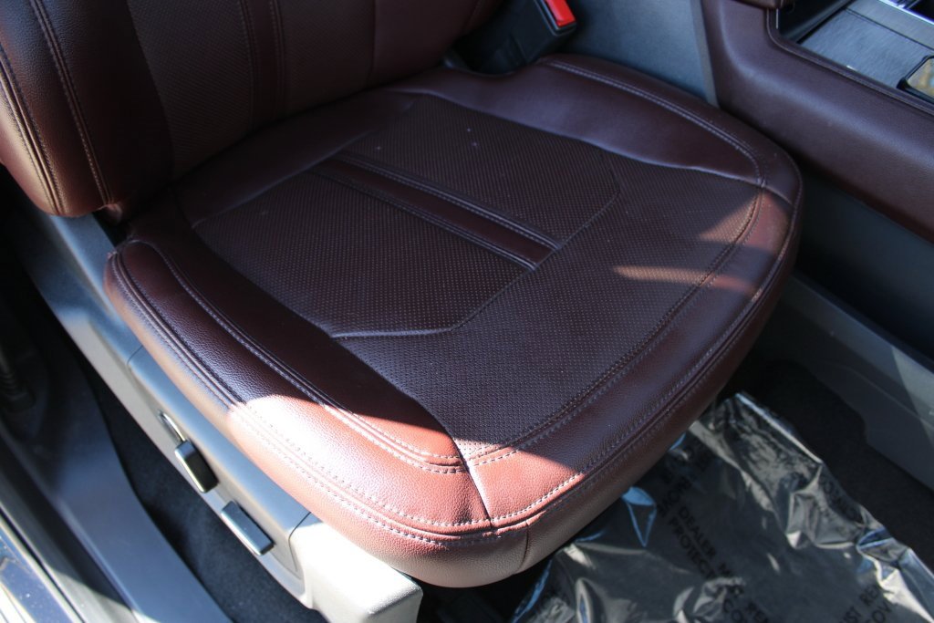 Used 2024 Ford Expedition Limited image 30