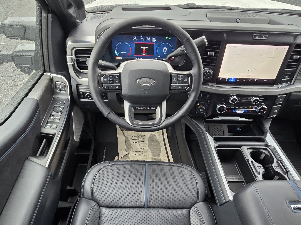 New 2025 Ford F250 Platinum w/ FX4 Off-Road Package image 4