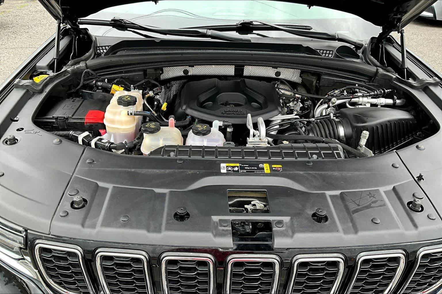 Used 2022 Jeep Grand Cherokee Limited 4xe w/ MOPAR Finishing Package image 9