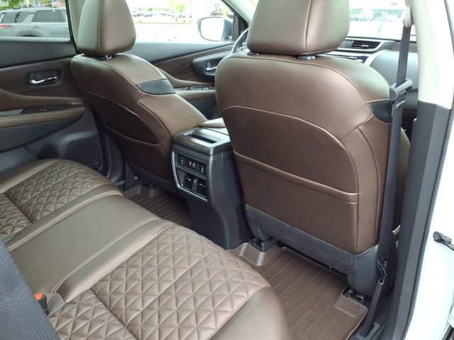 Certified 2024 Nissan Murano Platinum w/ Cargo Package AWD/4WD image 18