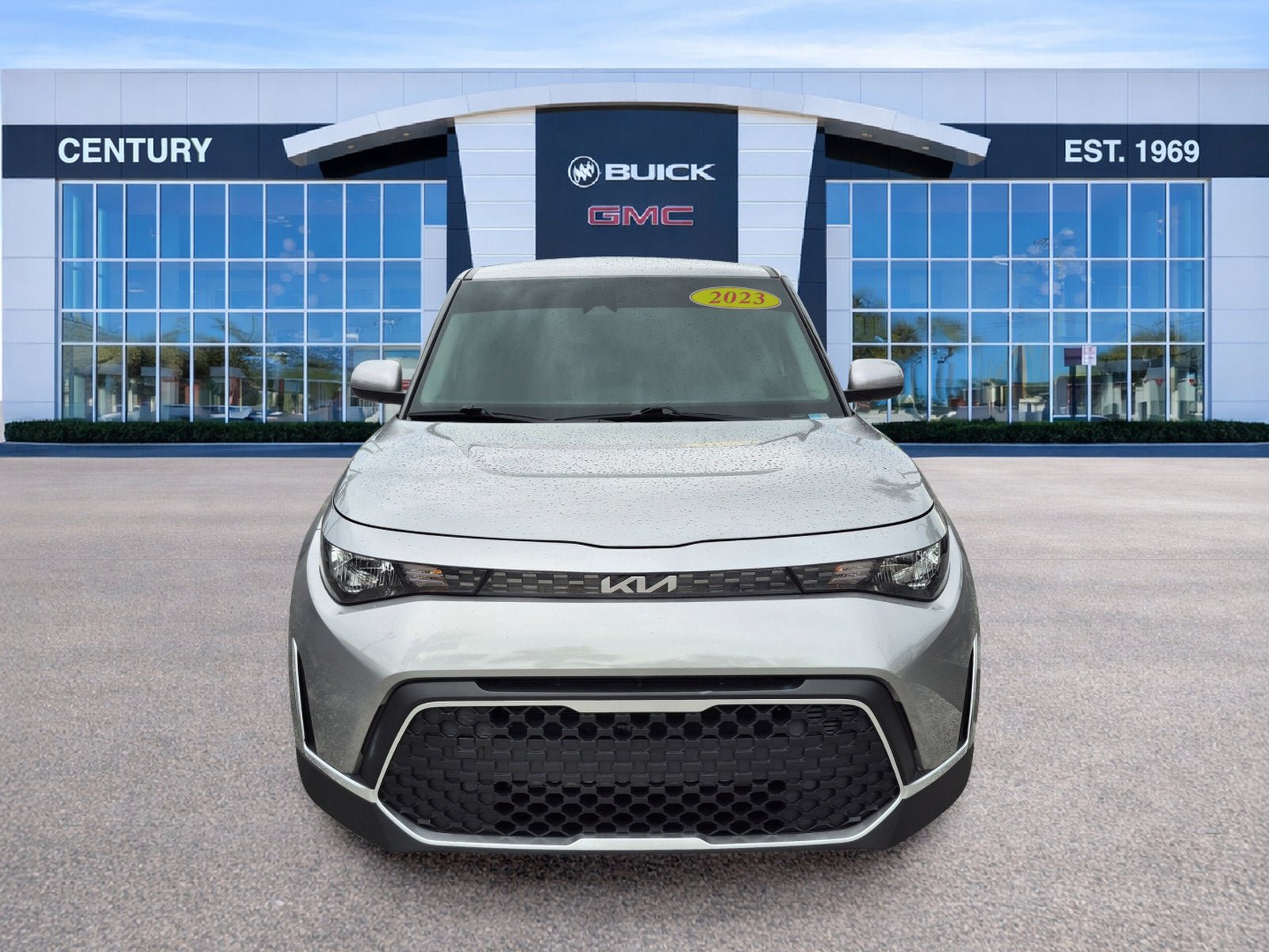 Used 2023 Kia Soul LX FWD image 2