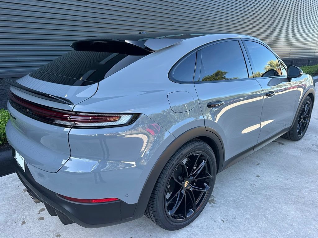 Certified 2024 Porsche Cayenne Turbo GT AWD/4WD image 8