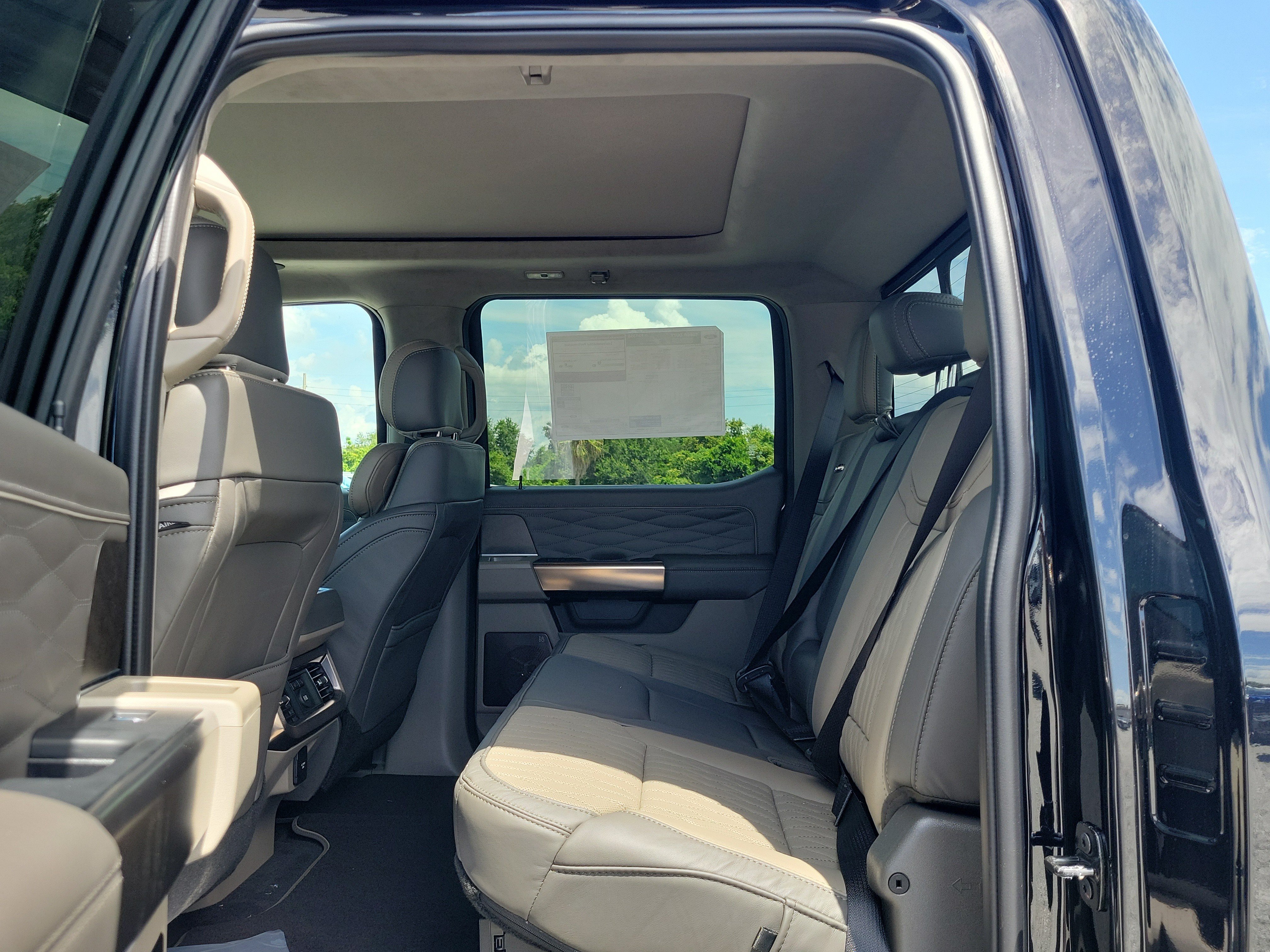 New 2026 Ford F450 Platinum w/ Platinum Plus Package AWD/4WD image 9