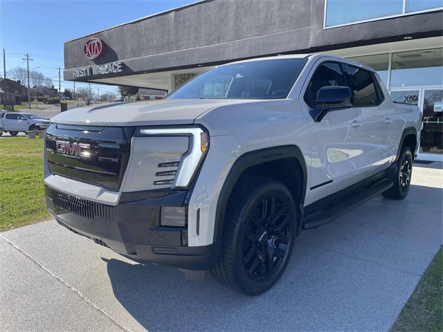 New 2026 GMC Sierra EV Elevation w/ LPO, Elevation Dark Package image 4