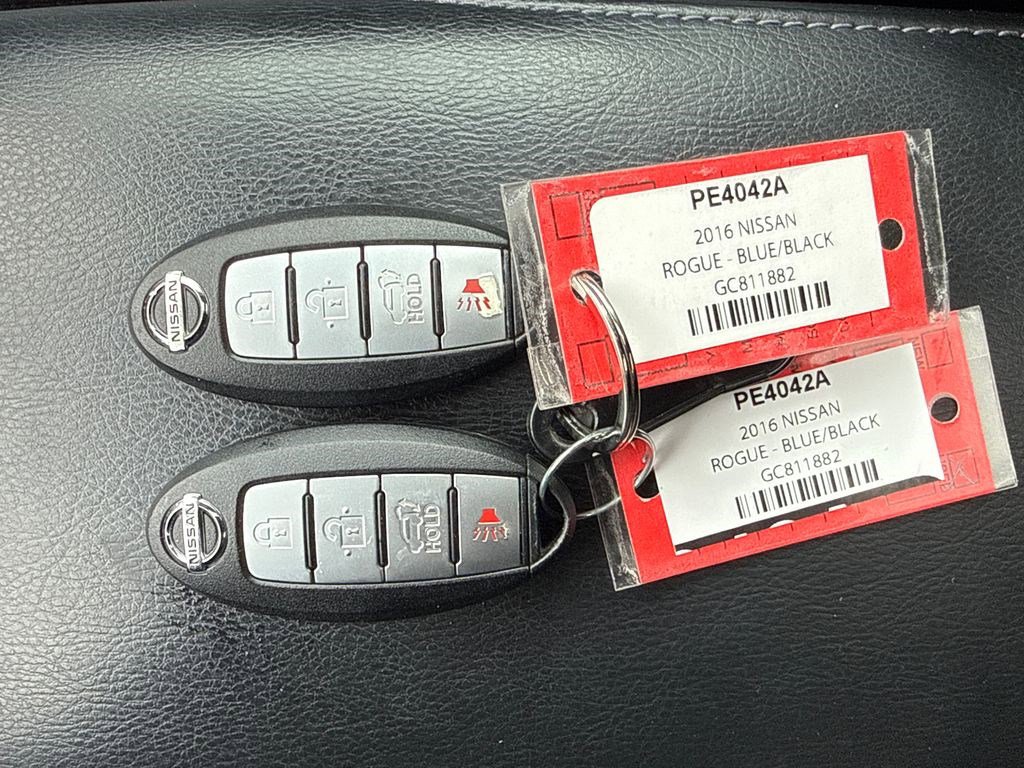 Used 2016 Nissan Rogue SL w/ SL Premium Package image 4