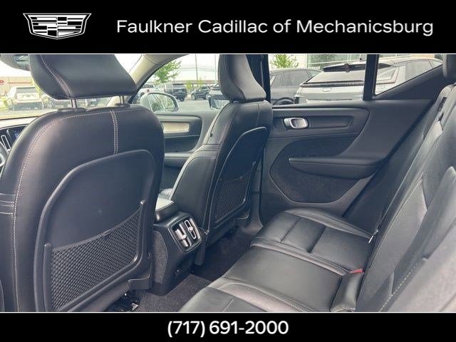 Used 2019 Volvo XC40 T5 Inscription AWD/4WD image 16