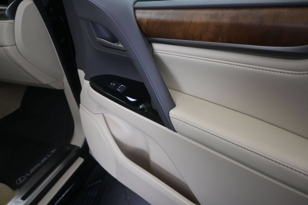 Certified 2021 Lexus LX 570 4WD w/ Luxury Package image 23